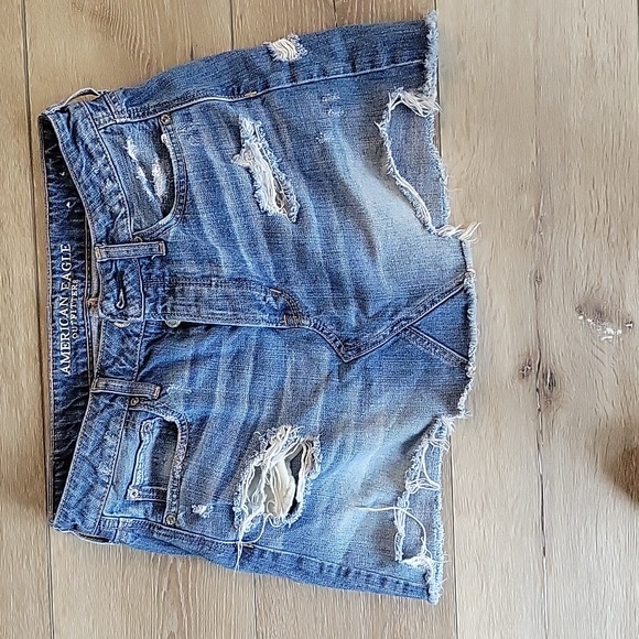 American Eagle Outfitters Dresses & Skirts - American eagle jean skirt- size 8